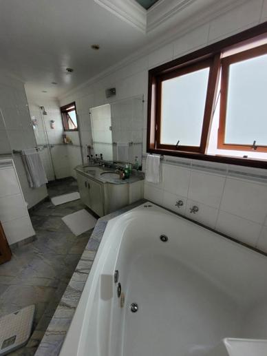 Casa com 4 Quartos à Venda, 323,00 m² - Foto 15