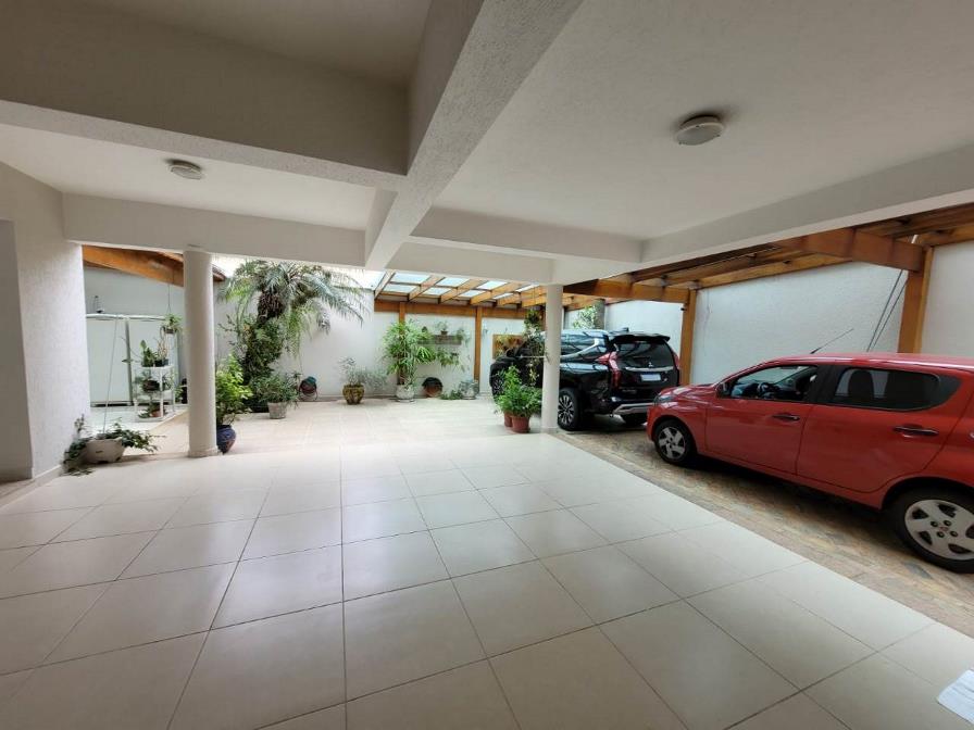 Casa com 4 Quartos à Venda, 323,00 m² - Foto 2